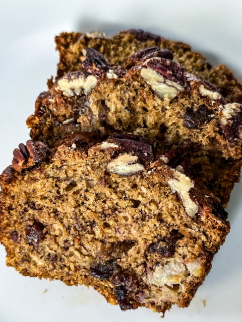 Pyszny puszysty chleb bananowy